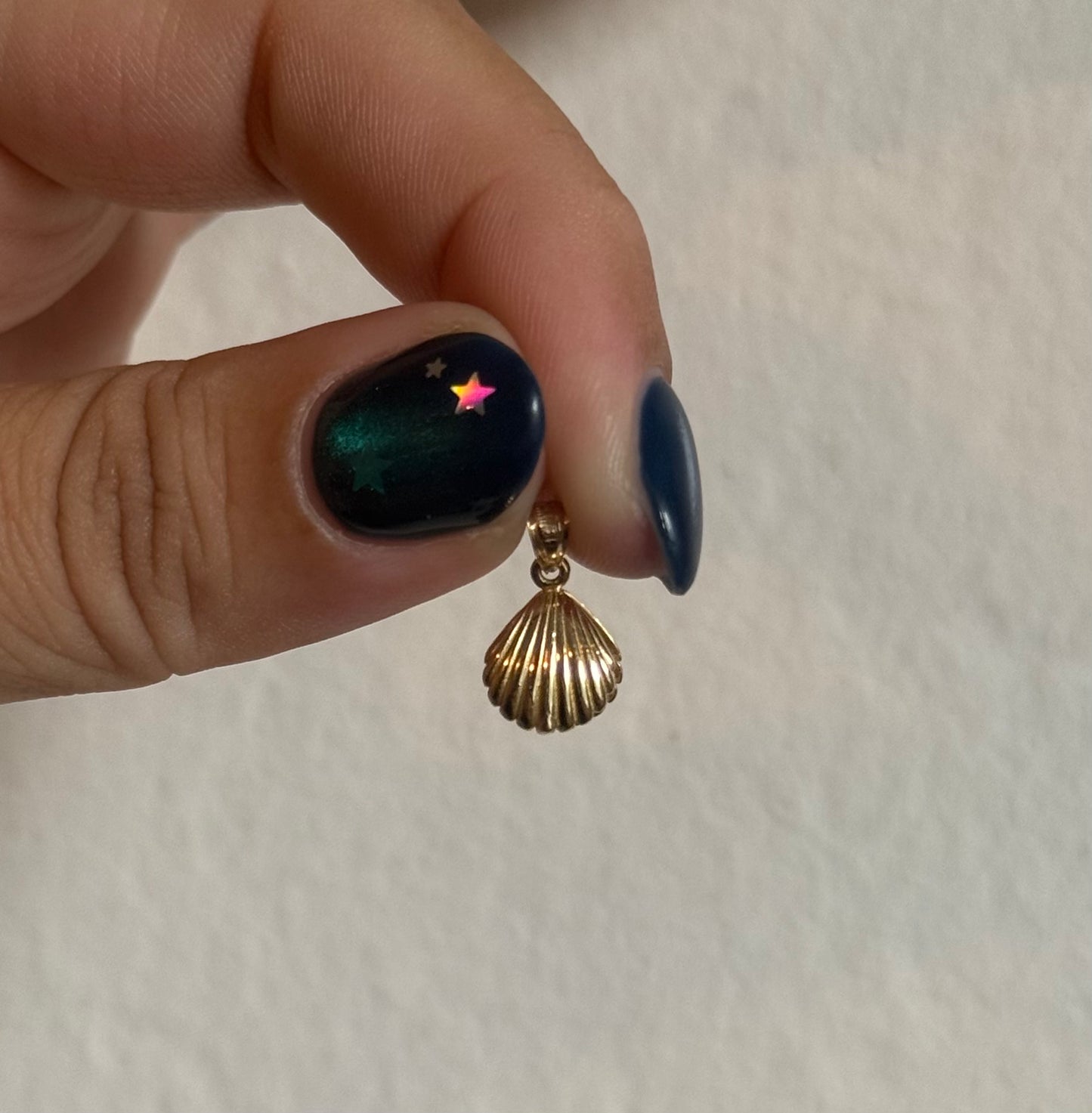 14k Seashell Pearl Pendant