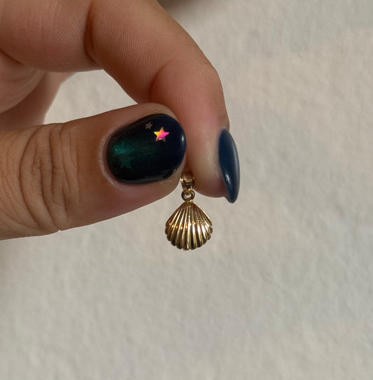 14k Seashell Pearl Pendant