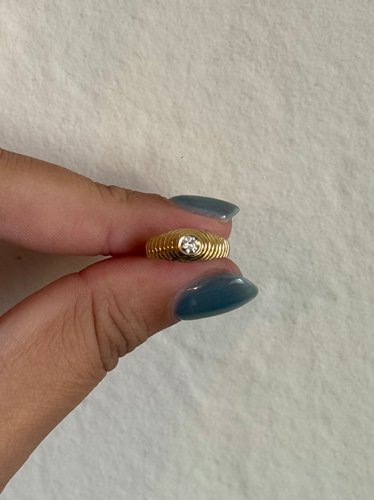 14k Ribbed Diamond Ring